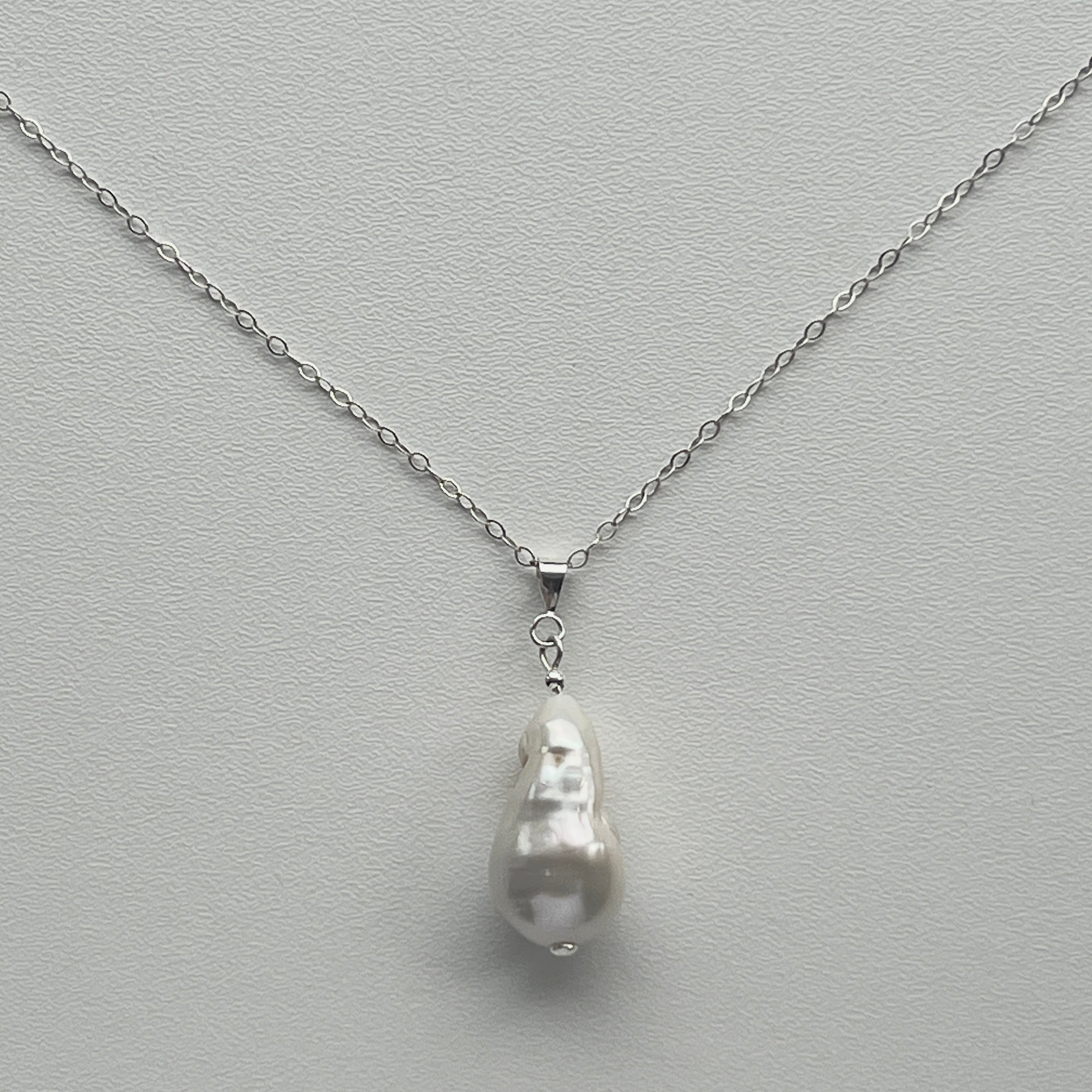 The Baroque Pearl Chain Necklace